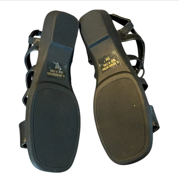 Classique Harper Black Women's Size 8
Stretch Upper 11/4" Heel Sandals New - Picture 8 of 12